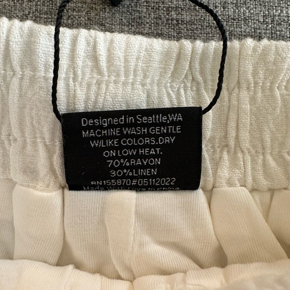 NWT Little Bipsy Linen Shorts - White - 12-18 Months - Picture 4 of 7